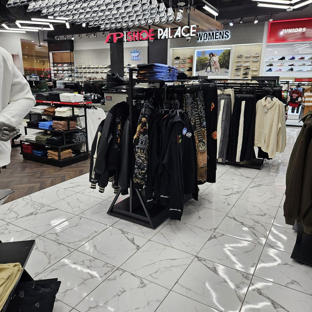 Shoe Palace - Inside the store - Shoe Stores Near Me - Burbank, California Shoe Palace - Inside the store - Shoe Stores Near Me - Burbank, California