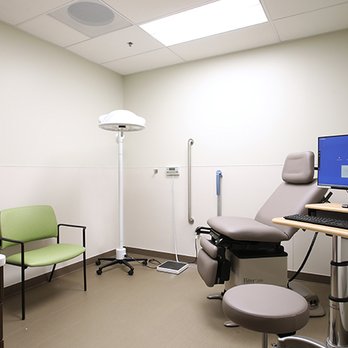 Neel Raval, MD - Exam Room - Sports Medicine Near Me - Los Angeles, California Neel Raval, MD - Exam Room - Sports Medicine Near Me - Los Angeles, California