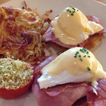 Early Bird - Classic benedicts with hashbrowns - New American Near Me - Fullerton, California