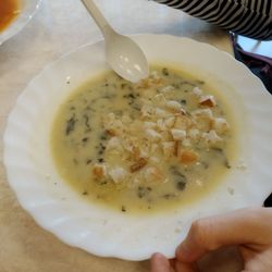 Bar Mleczny Dworcowy - Zupa serowo-szpinakowa z grzankami