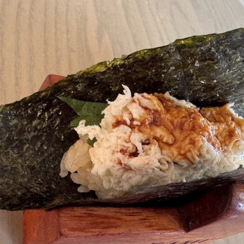 Akami Sushi - Blue crab hand roll - Sushi Bars Near Me - Arcadia, California