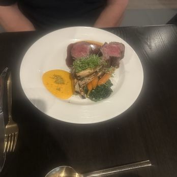 Gordon Ramsay Hell's Kitchen - Rack of lamb - Steakhouses Near Me - Stateline, Nevada Gordon Ramsay Hell's Kitchen - Rack of lamb - Steakhouses Near Me - Stateline, Nevada