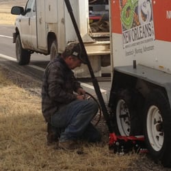 Tom's Tire & Repair - Here's Tom!!! He arrived 15 minutes within our call.
