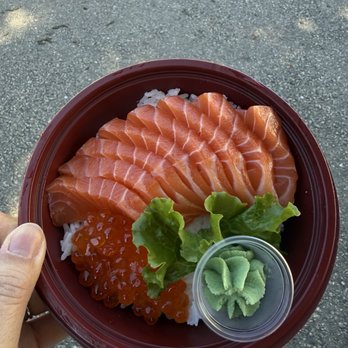 Suruki Supermarket - Salmon Ikura Bowl ~ $16.95 - International Grocery Near Me - San Mateo, California Suruki Supermarket - Salmon Ikura Bowl ~ $16.95 - International Grocery Near Me - San Mateo, California