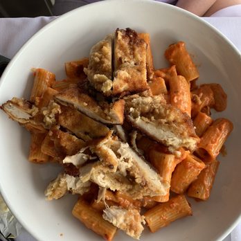 Robke’s - Rigatoni - American Near Me - Northport, New York