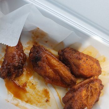 Urbana Barbeque Sauce - chicken wings in a container - Food Trucks Near Me - Woodbridge, Virginia Urbana Barbeque Sauce - chicken wings in a container - Food Trucks Near Me - Woodbridge, Virginia