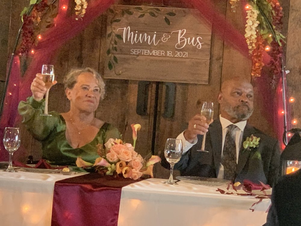 CARLYLE GIFT AND FLOWER SHOP Updated September 2024 17 Photos 17