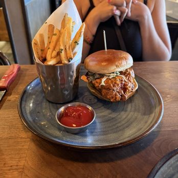 Eureka! - Crispy Chicken Sandwich - American Near Me - Hawthorne, California