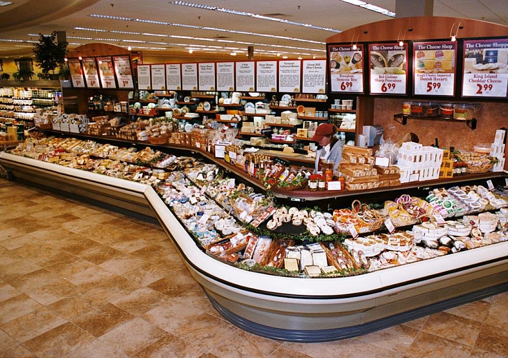 Roche Bros. - Marshfield Logo