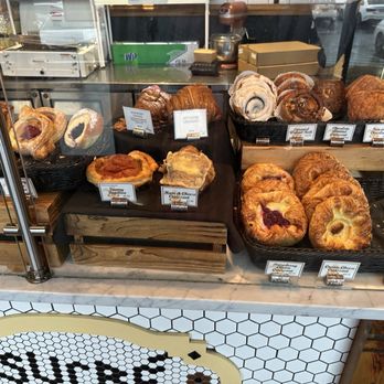 La Provence - Pastry case - Bakeries Near Me - Vancouver, Washington