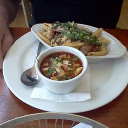 Mangiare Italian Restaurant - Ministrone Soup and Spicy Sausage