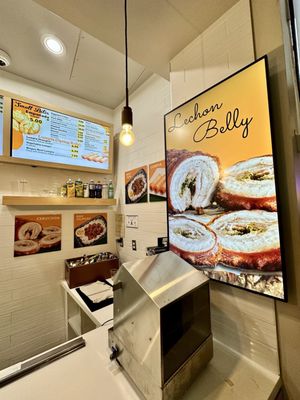 HALO HALO FILIPINO KITCHEN by null