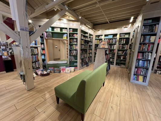 The Garden District Book Shop by null