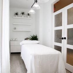 Bodiologie Studio - Relaxing Treatment Room