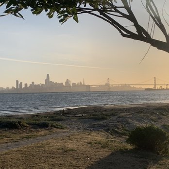 Middle Harbor Shoreline Park - Shoreline view of SF and bay bridge - Parks Near Me - Oakland, California Middle Harbor Shoreline Park - Shoreline view of SF and bay bridge - Parks Near Me - Oakland, California