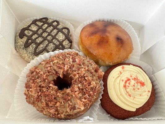 Earnest Donuts by null