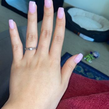 Golden Nails - Pink acrylic gel nails with sparkles - Nail Salons Near Me - Gig Harbor, Washington