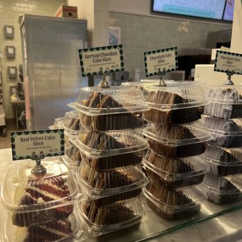 Magnolia Bakery - Bakeries Near Me - Chicago, Illinois Magnolia Bakery - Bakeries Near Me - Chicago, Illinois