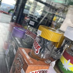 Sunrise Convenience & Exotic + Smoke Shop - Grinders