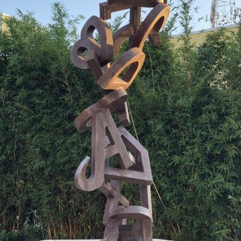 Cornog Plaza - Cool sculpture - Parks Near Me - Fort Myers, Florida