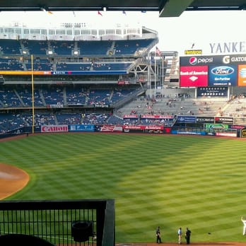 Yankee Stadium - Stadiums & Arenas Near Me - Bronx, New York