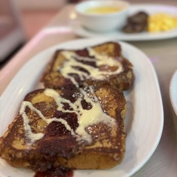 Stussy’s Diner - Crème brûlée French toast - Diners Near Me - Chicago, Illinois Stussy’s Diner - Crème brûlée French toast - Diners Near Me - Chicago, Illinois