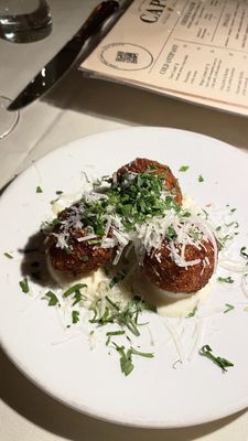 Capo Restaurant & Supper Club by null