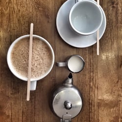 Jumping Java Kitchen - Huge mugs of Joe