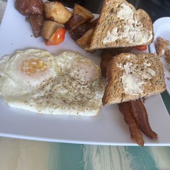 Savor Southern Kitchen - Breakfast & Brunch Near Me - Wilmington, North Carolina Savor Southern Kitchen - Breakfast & Brunch Near Me - Wilmington, North Carolina