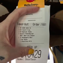 When you place an order through DoorDash you and the driver expect to get the correct meal. This IS my order but it's not what I got. When you place an order through DoorDash you and the driver expect to get the correct meal. This IS my order but it's not what I got.