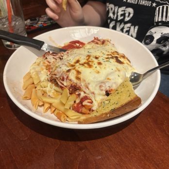 Rockne's - New American Near Me - North Canton, Ohio