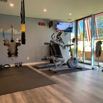 Ascend Wellness Center - Stretch/exercise area and plenty of windows! - Chiropractors Near Me - San Rafael, California Ascend Wellness Center - Stretch/exercise area and plenty of windows! - Chiropractors Near Me - San Rafael, California