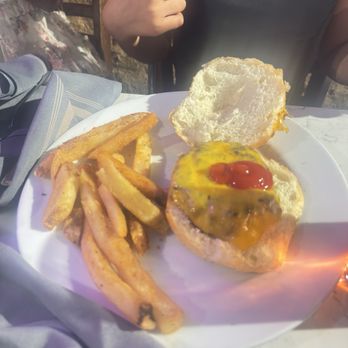 Huey's On the River - Burgers and fries - Cajun/Creole Near Me - Savannah, Georgia Huey's On the River - Burgers and fries - Cajun/Creole Near Me - Savannah, Georgia