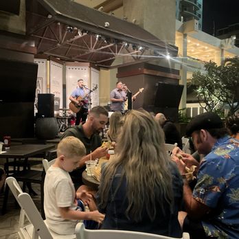 Tapa Bar - The live singers - Wine Bars Near Me - Honolulu, Hawaii Tapa Bar - The live singers - Wine Bars Near Me - Honolulu, Hawaii