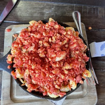 Del's Hideout - Flaming hot Mac and cheese - Barbeque Near Me - San Diego, California