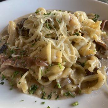 Taglia - Campanelle Alla Panna - Italian Near Me - Pearland, Texas Taglia - Campanelle Alla Panna - Italian Near Me - Pearland, Texas