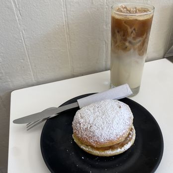 Bōm Dough - dulce de leche donut + iced pistachio latte - Breakfast & Brunch Near Me - Cambridge, Massachusetts Bōm Dough - dulce de leche donut + iced pistachio latte - Breakfast & Brunch Near Me - Cambridge, Massachusetts