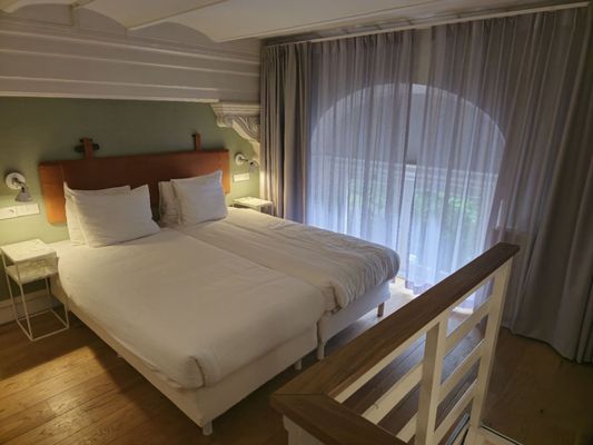 Hotel Arena by null