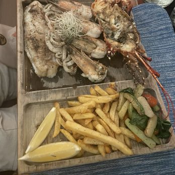 Restaurant Piedra Escondida - PARRILLADA DE MARISCOS 2 PAX Seafood grill mix - Seafood Near Me - Tulum, ROO Restaurant Piedra Escondida - PARRILLADA DE MARISCOS 2 PAX Seafood grill mix - Seafood Near Me - Tulum, ROO