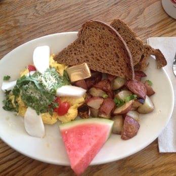 Eats - Caprese Scramble (V) cherry tomatoes, pesto, fresh mozzarella, parmesan - American Near Me - San Francisco, California Eats - Caprese Scramble (V) cherry tomatoes, pesto, fresh mozzarella, parmesan - American Near Me - San Francisco, California