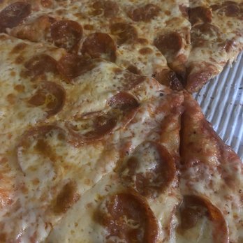 Zeppo's Pizza - Pepperoni pizza - Pizza Near Me - Bakersfield, California Zeppo's Pizza - Pepperoni pizza - Pizza Near Me - Bakersfield, California
