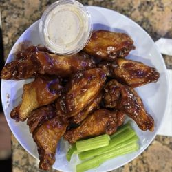 Route 24 Ale House - Wings (10)