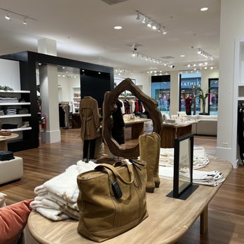 Banana Republic - Women's Clothing Near Me - Houston, Texas Banana Republic - Women's Clothing Near Me - Houston, Texas
