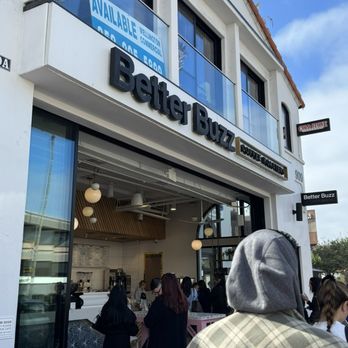 Better Buzz Coffee La Jolla - People waiting - Coffee & Tea Near Me - San Diego, California Better Buzz Coffee La Jolla - People waiting - Coffee & Tea Near Me - San Diego, California
