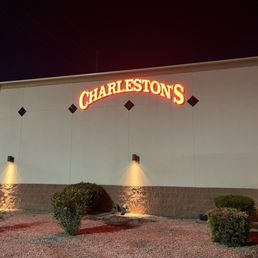 Excellent food and spectacular service.