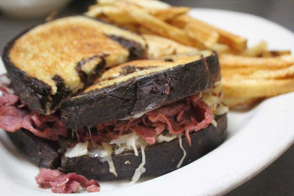 SHAWN’S IRISH TAVERN Updated October 2024 69 Photos & 64 Reviews