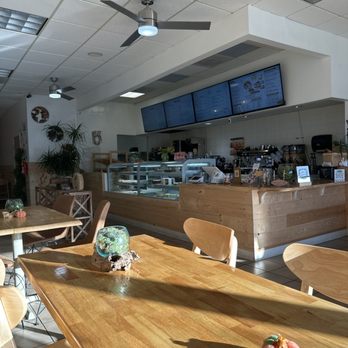 Cafe 33 - Interior - Coffee & Tea Near Me - Sacramento, California