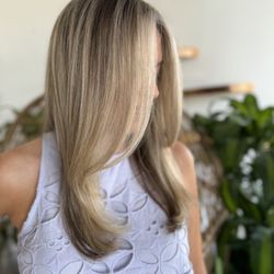 Ray of Blonde Salon