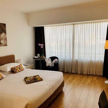 Hotel Blaise & Francis - Guest Room - Hotels Near Me - Milan, Michigan Hotel Blaise & Francis - Guest Room - Hotels Near Me - Milan, Michigan