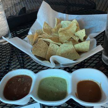 Campuzano Mexican Food - Chips and salsa - Mexican Near Me - Dallas, Texas